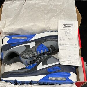 Nike Men's Black and Blue Air Max 90 GORE-TEX Sneakers